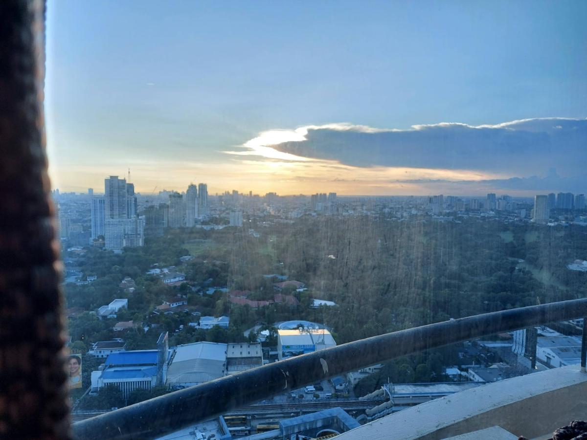 Posh Beds With City View And Pools Mandaluyong Dış mekan fotoğraf